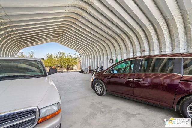 22950 Henry Road, Desert Hot Springs CA: https://media.crmls.org/mediaz/1ebe77e9-02f1-4064-8c71-10da7cc30d77.jpg