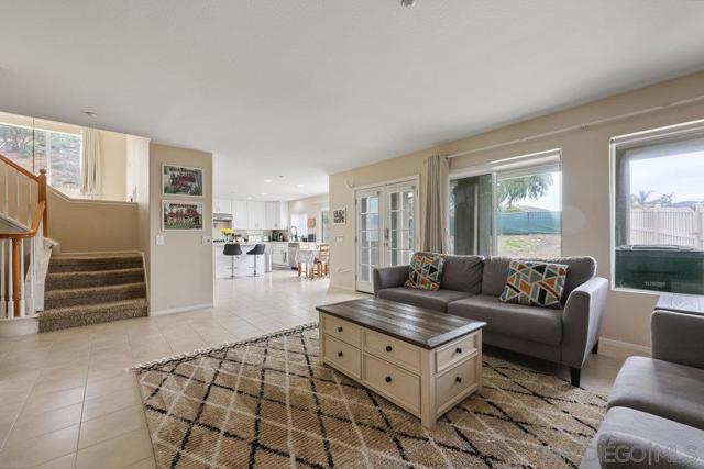 2176 Pointe Pkwy, Spring Valley CA: https://media.crmls.org/mediaz/1ebeadc6-d1e6-4eaf-8b2b-bd5489379642.jpg