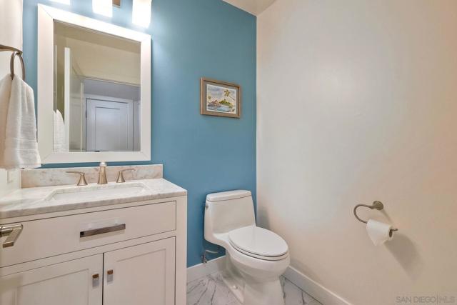 1174 Locust St, San Diego CA: https://media.crmls.org/mediaz/1ebeb065-6eb9-4ce3-a329-d8473e434009.jpg