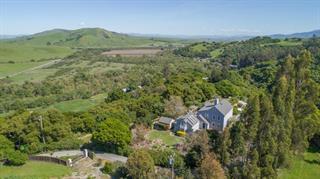 530 Payne Road, San Juan Bautista CA: https://media.crmls.org/mediaz/1ebf5a53-acda-41ca-bd1c-3046db1a3724.jpg