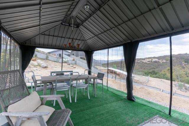 1615 Vista Del Lago, Fallbrook CA: https://media.crmls.org/mediaz/1ec01437-ac32-4a77-bda9-2fd24df4b142.jpg