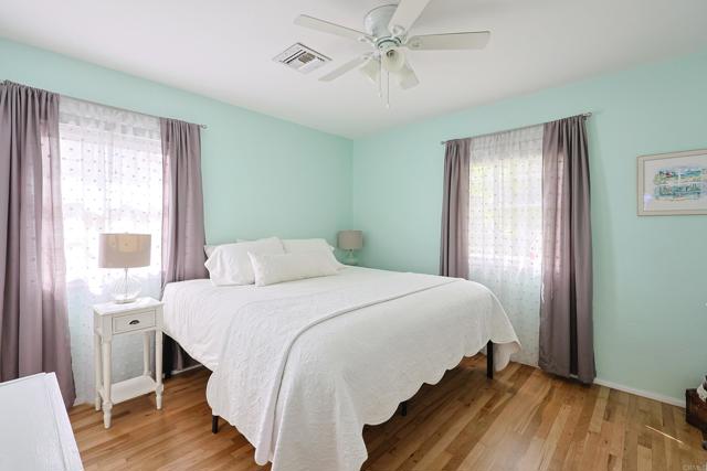 Detail Gallery Image 16 of 48 For 417 5th St, Coronado,  CA 92118 - 3 Beds | 2 Baths