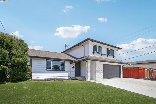 48344 Conifer St, Fremont CA: https://media.crmls.org/mediaz/1ec0cb49-afcb-4849-a8de-740b550585e0.jpg