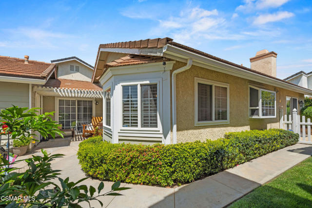 4570 N Vistapark Drive, Moorpark CA: https://media.crmls.org/mediaz/1ec102de-6a90-4da2-b813-929ed612ca38.jpg
