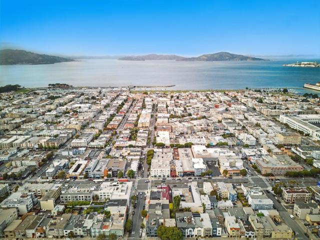 3208 Pierce Street, San Francisco CA: https://media.crmls.org/mediaz/1ec13308-9b7e-4041-9d5f-3e1fada8910f.jpg