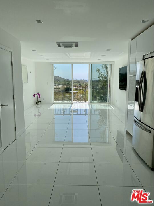 Drew Fenton | 23901 Civic Center Way Malibu CA | MLS: 7355618