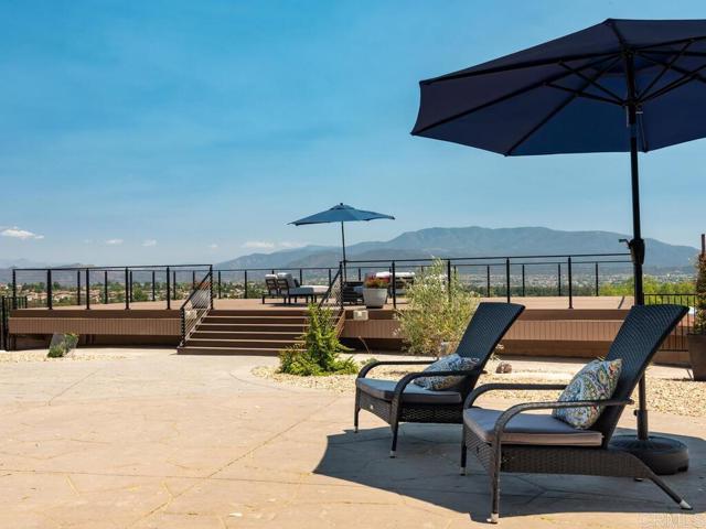 31755 Rancho Vista Road, Temecula CA: https://media.crmls.org/mediaz/1ec274ea-8d8d-4b24-8e91-0289b48b844d.jpg