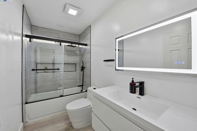 3312 San Marco Ct, Union City CA: https://media.crmls.org/mediaz/1ec34ad3-0fe0-4087-b5c4-9ecdb8c62a1e.jpg