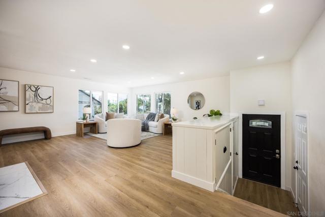 440 448 W Los Angeles Dr, Vista CA: https://media.crmls.org/mediaz/1ec4048f-eb2f-407b-8306-5128daa120c7.jpg