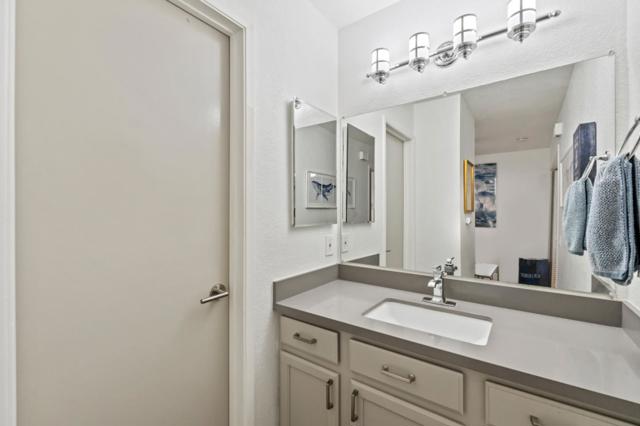 1 Surf Way, Monterey CA: https://media.crmls.org/mediaz/1ec4441f-6c18-4c39-9aa7-594110d7274d.jpg