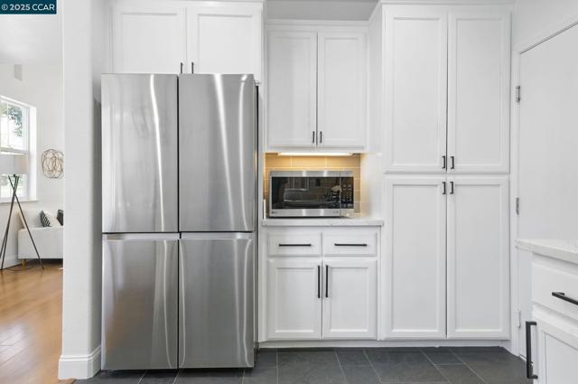 10708 Prince Royal Ct, Oakland CA: https://media.crmls.org/mediaz/1ec4667e-2f7b-4723-a895-60f1684da512.jpg