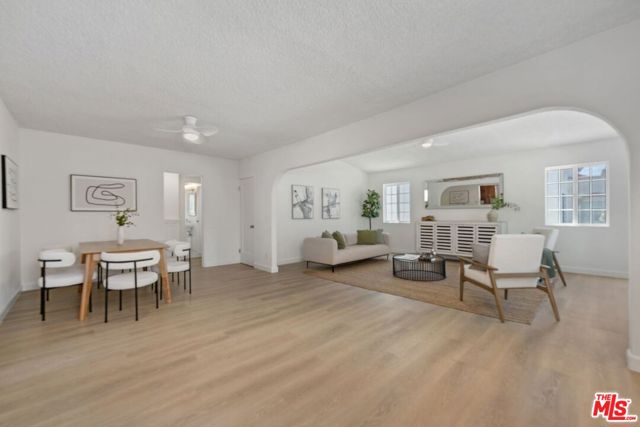 3588 Helms Avenue, Culver City CA: https://media.crmls.org/mediaz/1ec4aa35-47da-4d68-96af-8ad645efa87e.jpg
