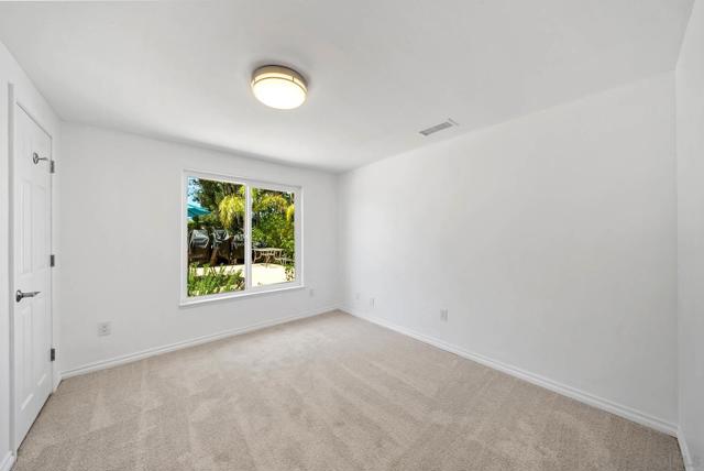 17221 Cloudcroft Dr, Poway CA: https://media.crmls.org/mediaz/1ec56d12-1916-4db1-ade6-f12a0e3327dd.jpg