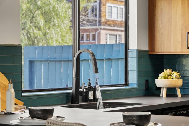 Detail Gallery Image 23 of 50 For 1004 W Walnut Ave., San Diego,  CA 92103 - 4 Beds | 3 Baths