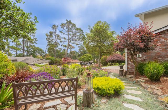 24 Pinehill Way, Monterey CA: https://media.crmls.org/mediaz/1ec61fd1-ab72-4804-adb3-fd84666b47e3.jpg