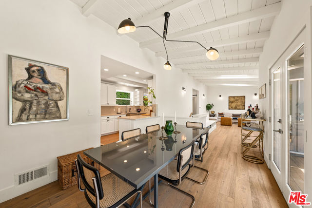 13513 Cheltenham Drive, Sherman Oaks CA: https://media.crmls.org/mediaz/1ec64f8b-5bd2-4cff-bff0-08003a0293ba.jpg