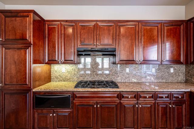 387 MELBOURNE GLN, Escondido CA: https://media.crmls.org/mediaz/1ec76b9c-e914-4ecd-8b39-3cf7bccd85a1.jpg