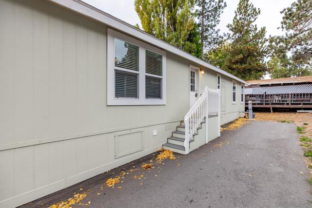 22899 Byron Rd, Crestline CA: https://media.crmls.org/mediaz/1ec971d3-b575-481f-b932-85d6a9c51e95.jpg