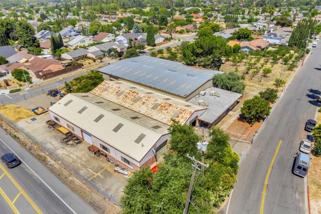 1545 Stone Creek Drive, San Jose CA: https://media.crmls.org/mediaz/1ec9c34a-5f7f-4b7a-ad49-c03e0cfe0516.jpg