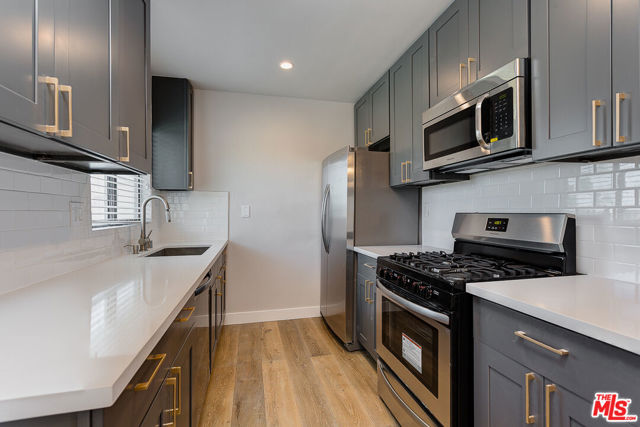 2845 S REDONDO, Los Angeles CA: https://media.crmls.org/mediaz/1ec9dbad-70ce-43b6-b3ea-c9fbf6b417af.jpg