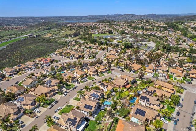 509 Windy Way, Chula Vista CA: https://media.crmls.org/mediaz/1eca1b93-26b8-4f12-86c3-1753387c200e.jpg