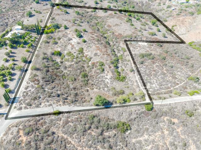 0 Palos Verdes Drive, Escondido CA: https://media.crmls.org/mediaz/1ecb745d-a3b0-4488-929b-8480d8a9aec8.jpg