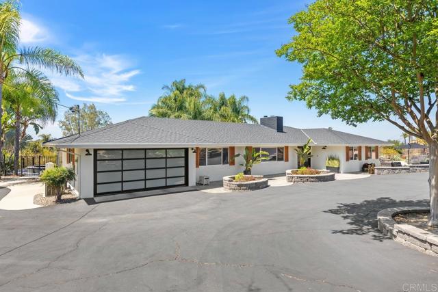 2085 Valley View Boulevard, El Cajon CA: https://media.crmls.org/mediaz/1ecd1edf-df10-4b4a-bd42-44074614bb1e.jpg