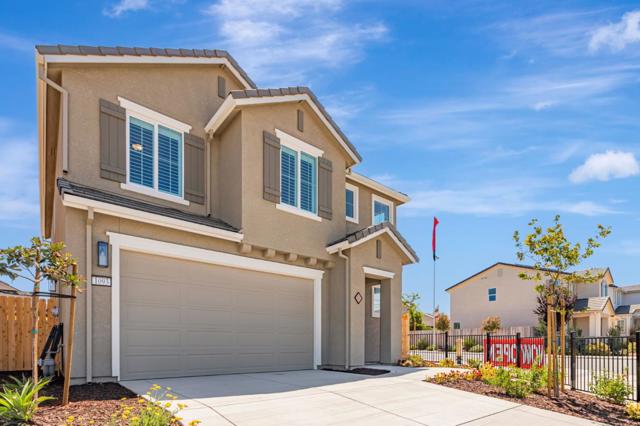1153 Coyote Peak Way, Hollister CA: https://media.crmls.org/mediaz/1ecf054a-fc5a-45e6-adcf-988e03f9a531.jpg