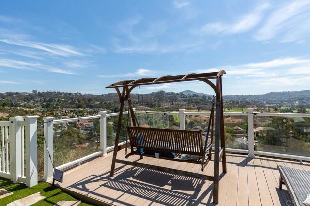 10667 Viacha Dr, Tierrasanta CA: https://media.crmls.org/mediaz/1ed04aff-15b9-43e3-84ae-0b655d43252b.jpg