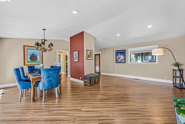 Image 13 of 42 For 28016 Whitestone Ct