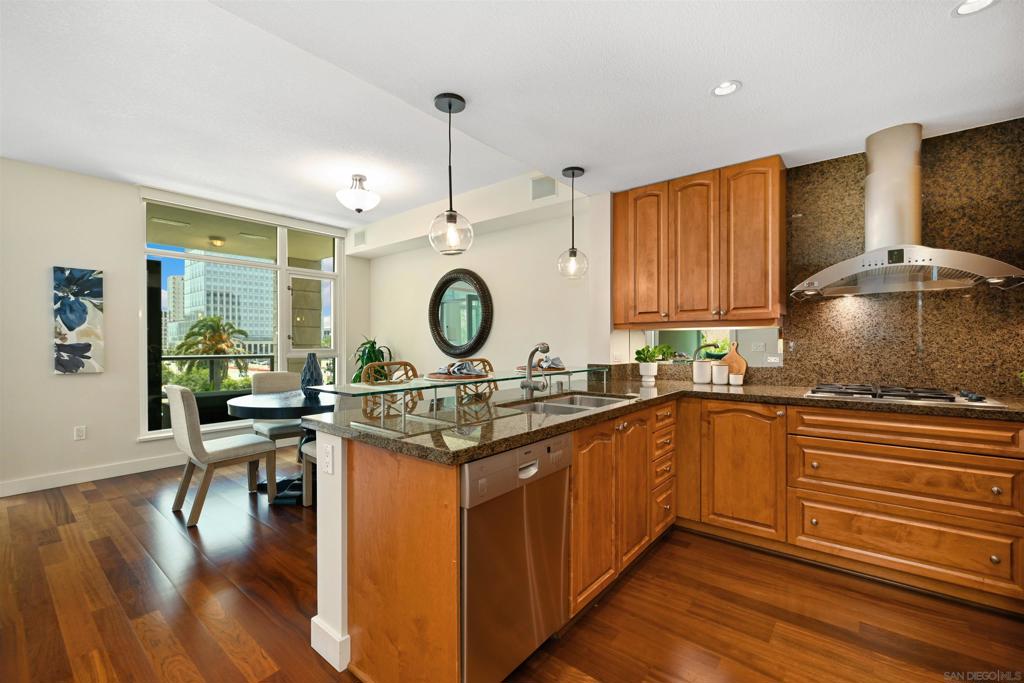 1199 Pacific Hwy - photo 10