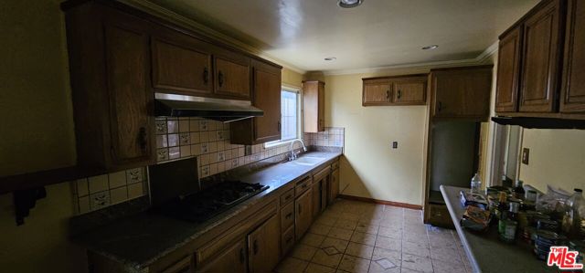 1393 N Navarro Avenue, Pasadena CA: https://media.crmls.org/mediaz/1ed08a3a-092f-492a-bb6b-783f7ebc21c7.jpg
