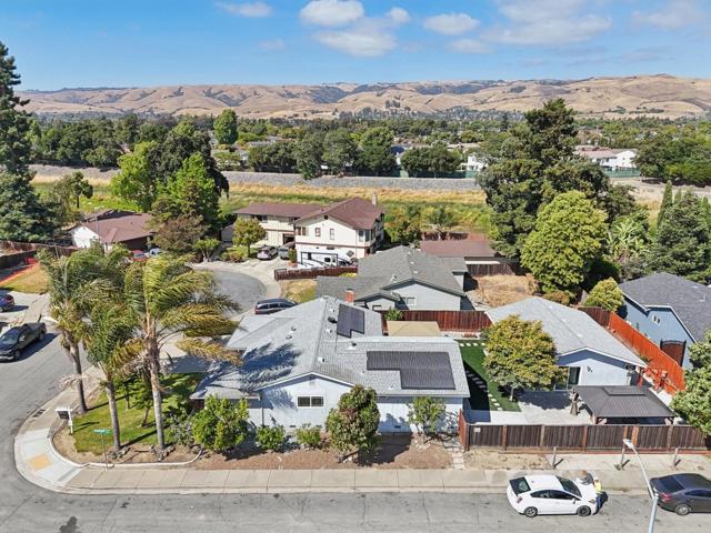 3068 Nightingale Place, Fremont CA: https://media.crmls.org/mediaz/1ed12ffe-e53b-42a0-ac2b-ac668c987eff.jpg