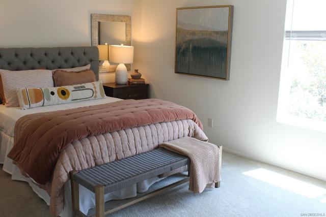 2939 Laurel St, San Diego CA: https://media.crmls.org/mediaz/1ed151d1-3b04-4dc7-8975-6658229d0ab8.jpg