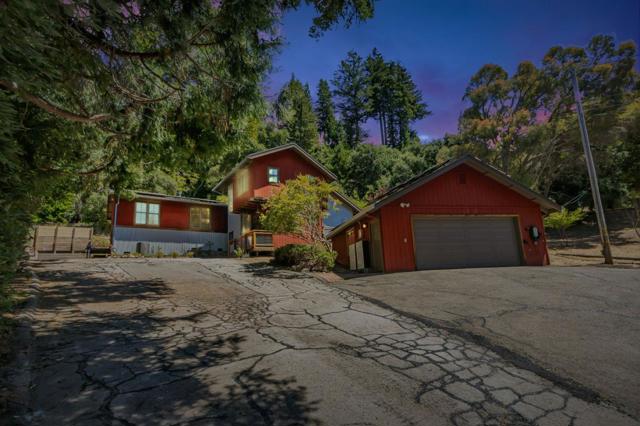 17900 China Grade Road, Boulder Creek CA: https://media.crmls.org/mediaz/1ed17f24-1c33-43ef-a319-bbd2a56613c3.jpg