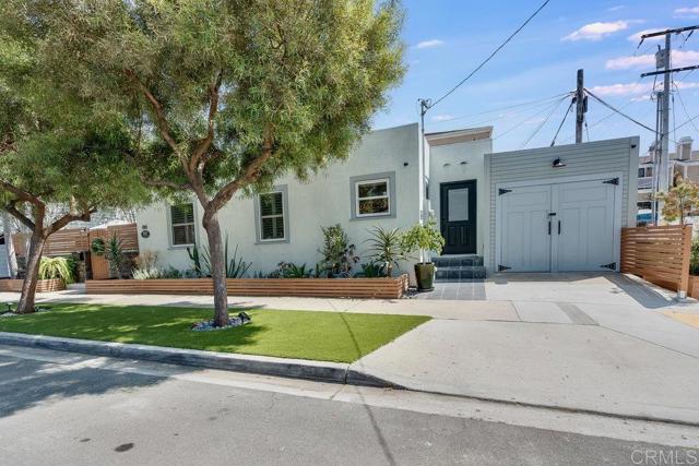 Detail Gallery Image 4 of 48 For 818 7th St, Coronado,  CA 92118 - 4 Beds | 2 Baths