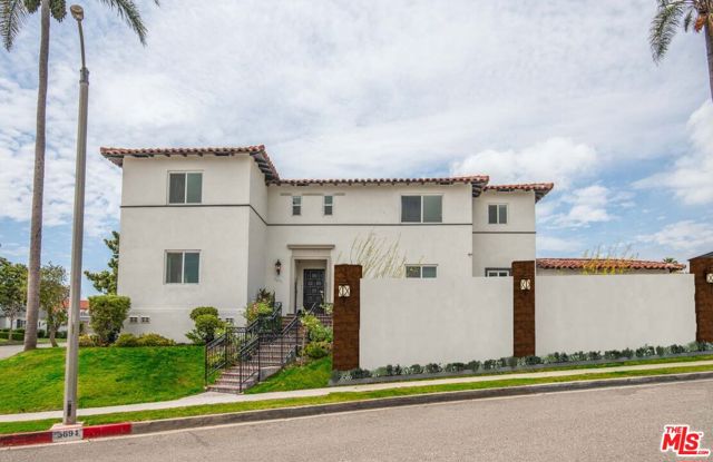 3691 Aureola Boulevard, View Park CA: https://media.crmls.org/mediaz/1ed1c3fc-ee77-43db-87fe-219dbdc9b6d7.jpg