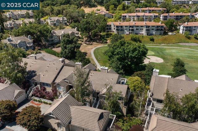5593 Terra Granada Dr, Walnut Creek CA: https://media.crmls.org/mediaz/1ed2e652-3a00-4257-a428-c472b985f765.jpg