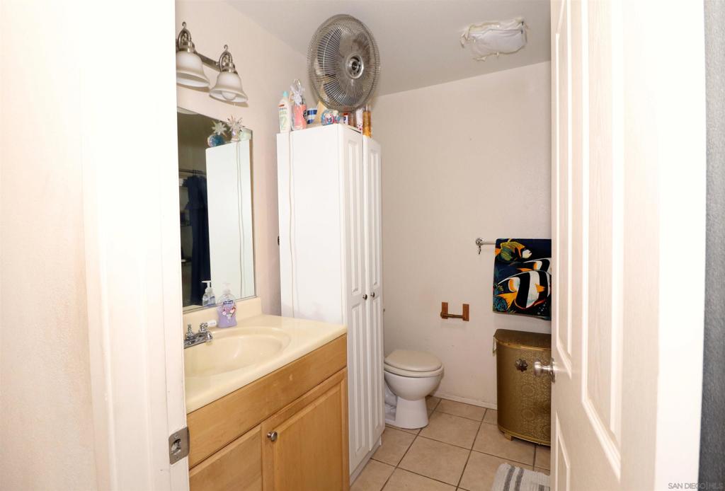 MLS #250028708SD img 4