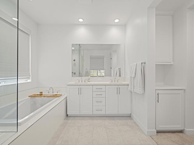 Detail Gallery Image 21 of 39 For 2971 Rue De Latour, Bonsall,  CA 92003 - 4 Beds | 3/1 Baths