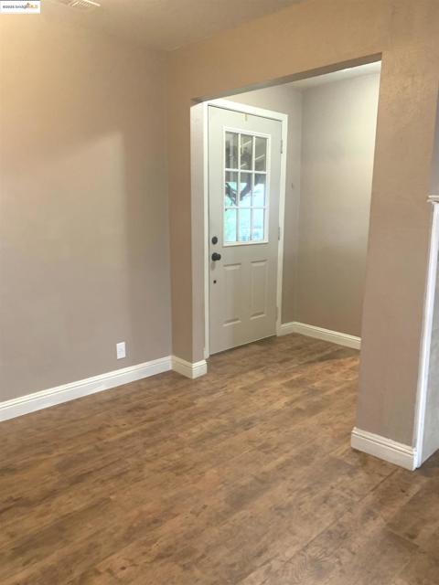 5372 Tule Tree Ln, Oakley CA: https://media.crmls.org/mediaz/1ed528bd-e991-4d4b-ae17-d283acb6498c.jpg