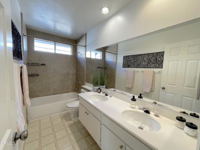 Detail Gallery Image 37 of 56 For 11962 Bubbling Brook St, Moorpark,  CA 93021 - 4 Beds | 2/1 Baths