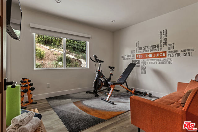 4430 Natoma Avenue, Woodland Hills CA: https://media.crmls.org/mediaz/1ed770ae-b5af-4a53-b1c1-8815a825ba33.jpg
