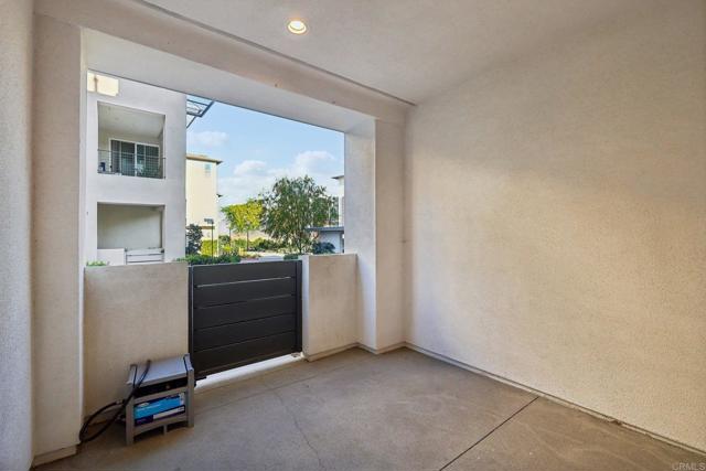 Detail Gallery Image 19 of 27 For 2325 Element Way #4,  Chula Vista,  CA 91915 - 3 Beds | 2/1 Baths