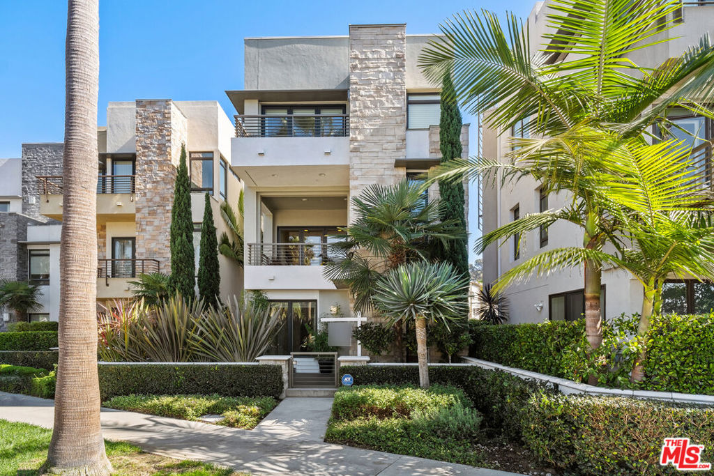 12809 N Seaglass Circle