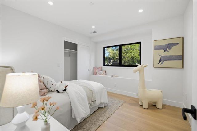 852 La Para Avenue, Palo Alto CA: https://media.crmls.org/mediaz/1ed91fa0-c6c1-4f92-85cd-eeb7150b98af.jpg