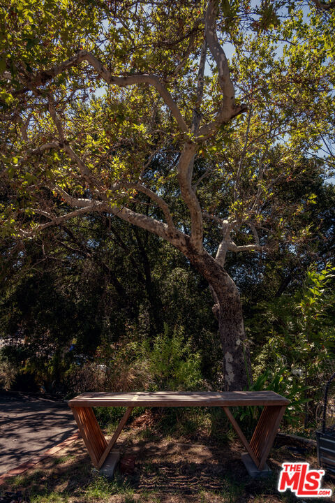 25166 Wheeler Road, Newhall CA: https://media.crmls.org/mediaz/1ed96bb0-690e-4288-9aa5-d7787861c8ea.jpg