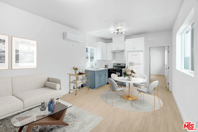 5926 S Hoover Street, Los Angeles CA: https://media.crmls.org/mediaz/1ed96ecc-a85c-4346-abe1-53a05c3d2eb1.jpg
