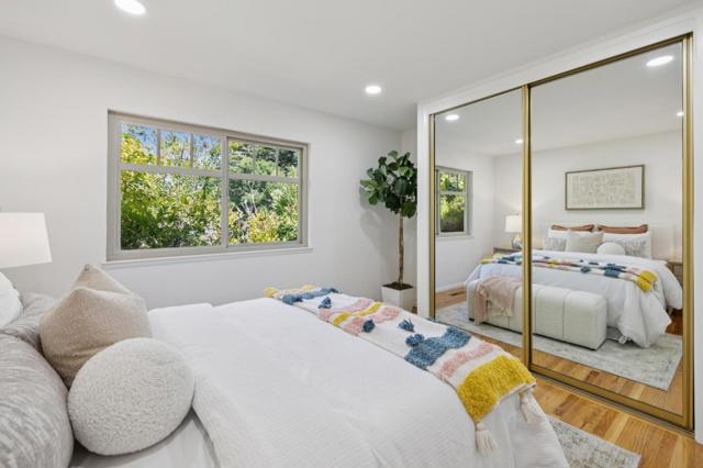 2985 Trousdale Drive, Burlingame CA: https://media.crmls.org/mediaz/1ed9a93d-219b-42c9-a31e-b12fee75176c.jpg
