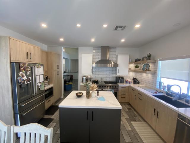 Image 3 of 9 For 77710 Westbrook Court